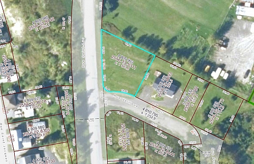 Terrain à vendre situé sur la rue St-Luc